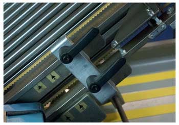 Levers of folding machine in same position